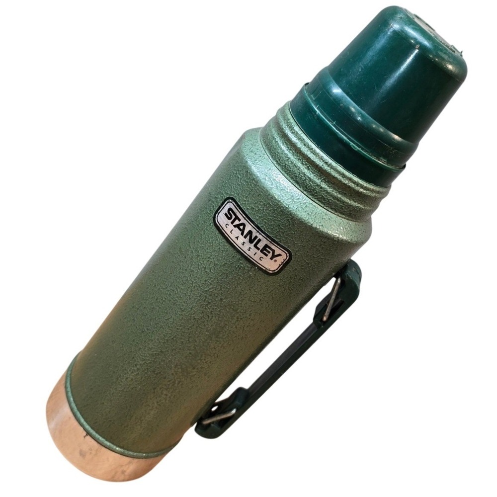 Stanley Classic 32oz Thermos Hammertone Green Built for Life! Works great!